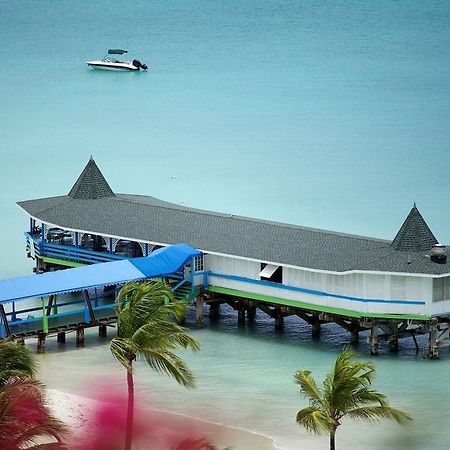 Starfish Halcyon Cove Hotel Dickenson Bay Ngoại thất bức ảnh