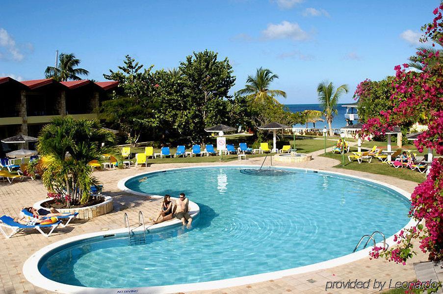 Starfish Halcyon Cove Hotel Dickenson Bay Ngoại thất bức ảnh