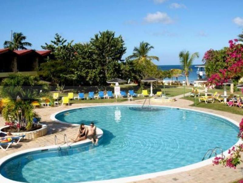 Starfish Halcyon Cove Hotel Dickenson Bay Ngoại thất bức ảnh