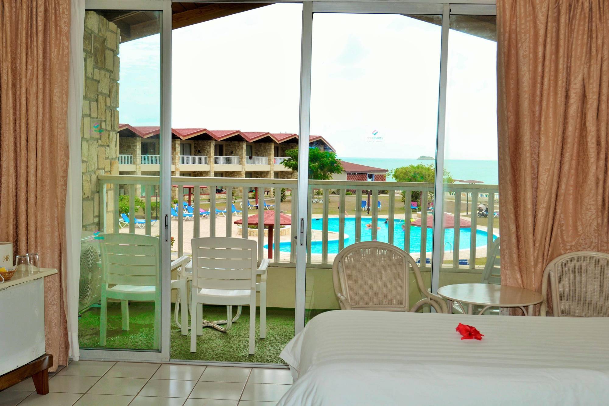 Starfish Halcyon Cove Hotel Dickenson Bay Ngoại thất bức ảnh