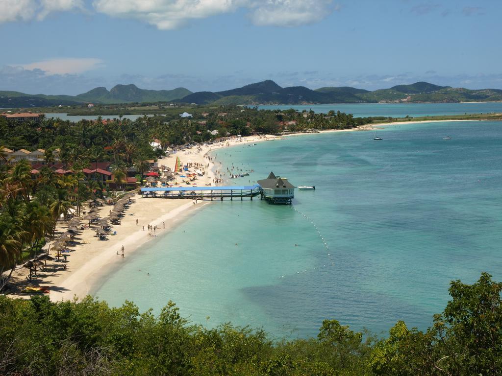 Starfish Halcyon Cove Hotel Dickenson Bay Ngoại thất bức ảnh