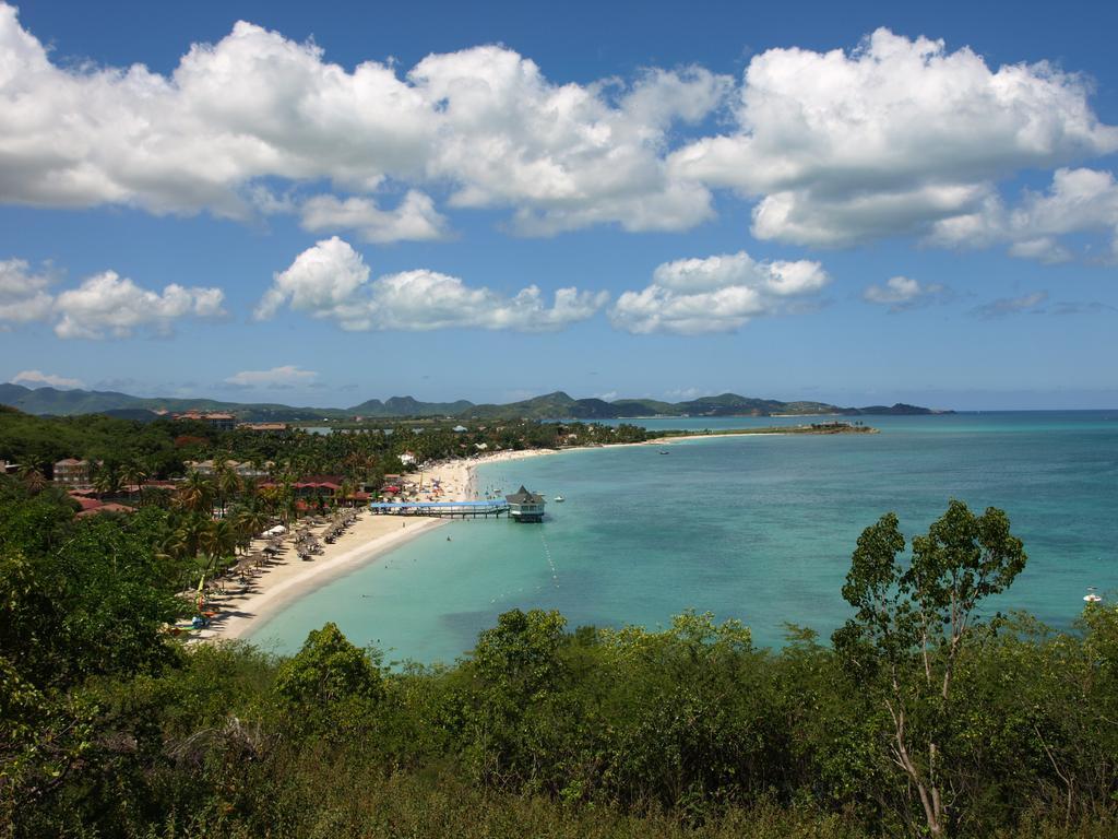 Starfish Halcyon Cove Hotel Dickenson Bay Ngoại thất bức ảnh